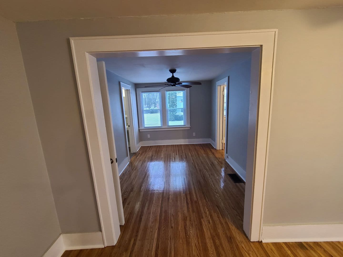 Irondequoit Apartment: 753 Washington Ave