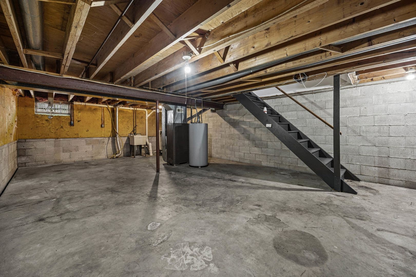 Greece Apartment: 419 Britton Road