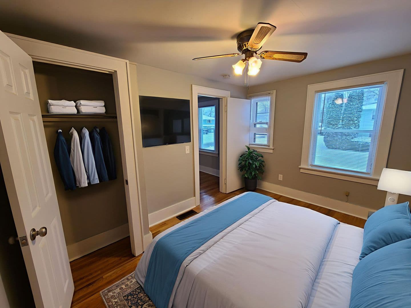 Irondequoit Apartment: 753 Washington Ave