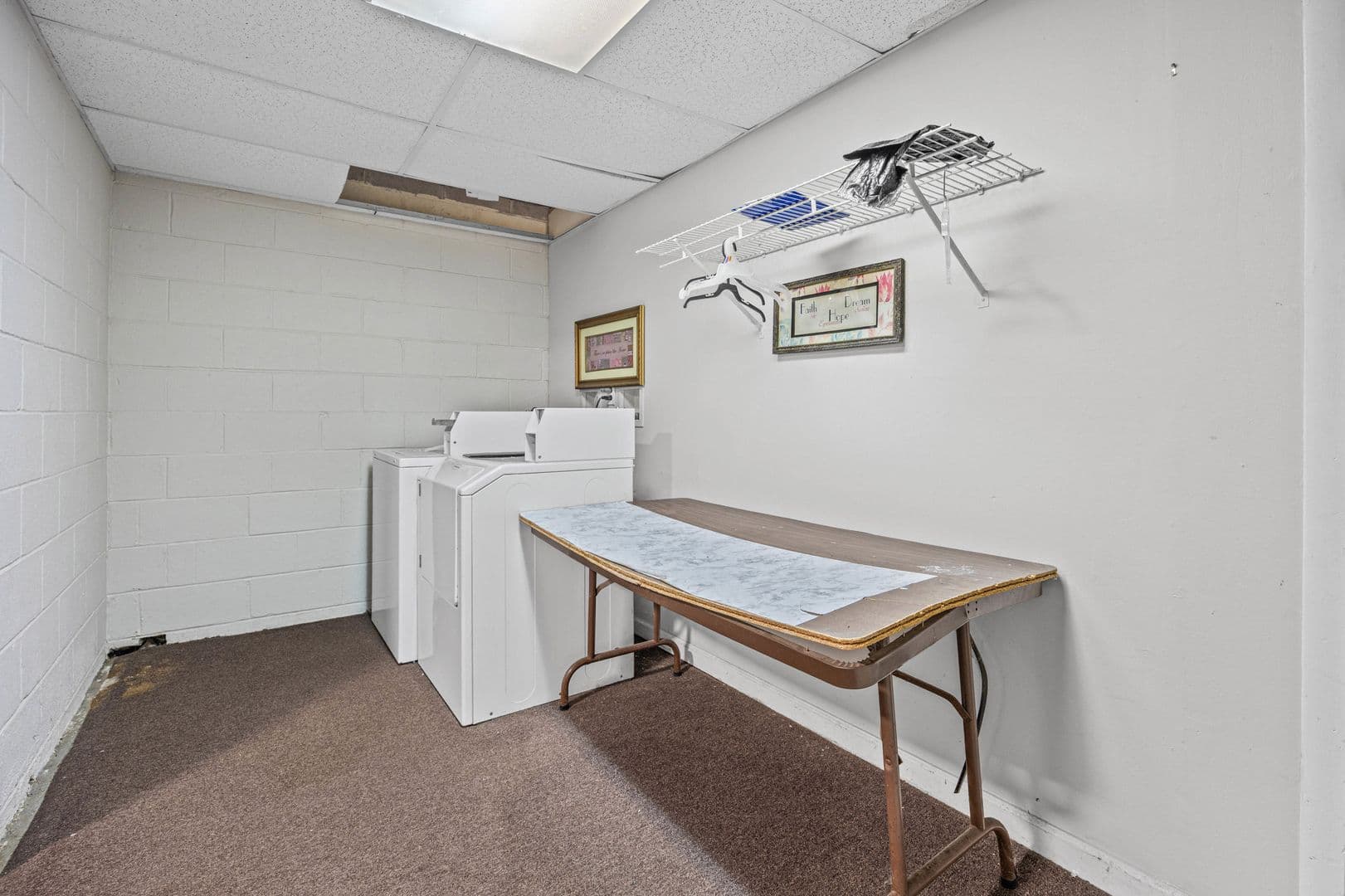 Greece Apartment: 138-154 Woodhill Drive