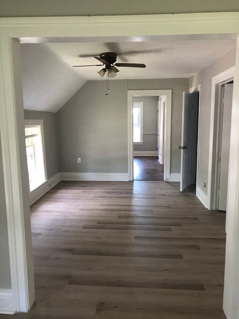 Irondequoit Apartment: 5064 St Paul Blvd