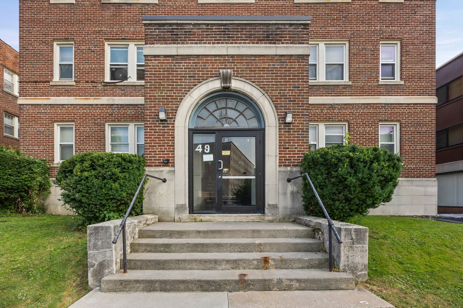 Rochester Apartment: 49 Troup Street
