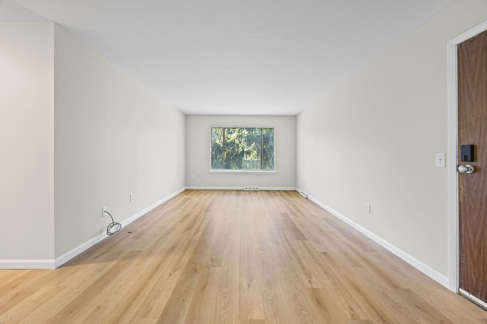 Irondequoit Apartment: 2519 Culver Road