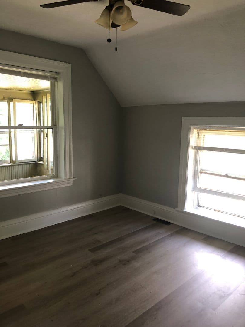 Irondequoit Apartment: 5064 St Paul Blvd