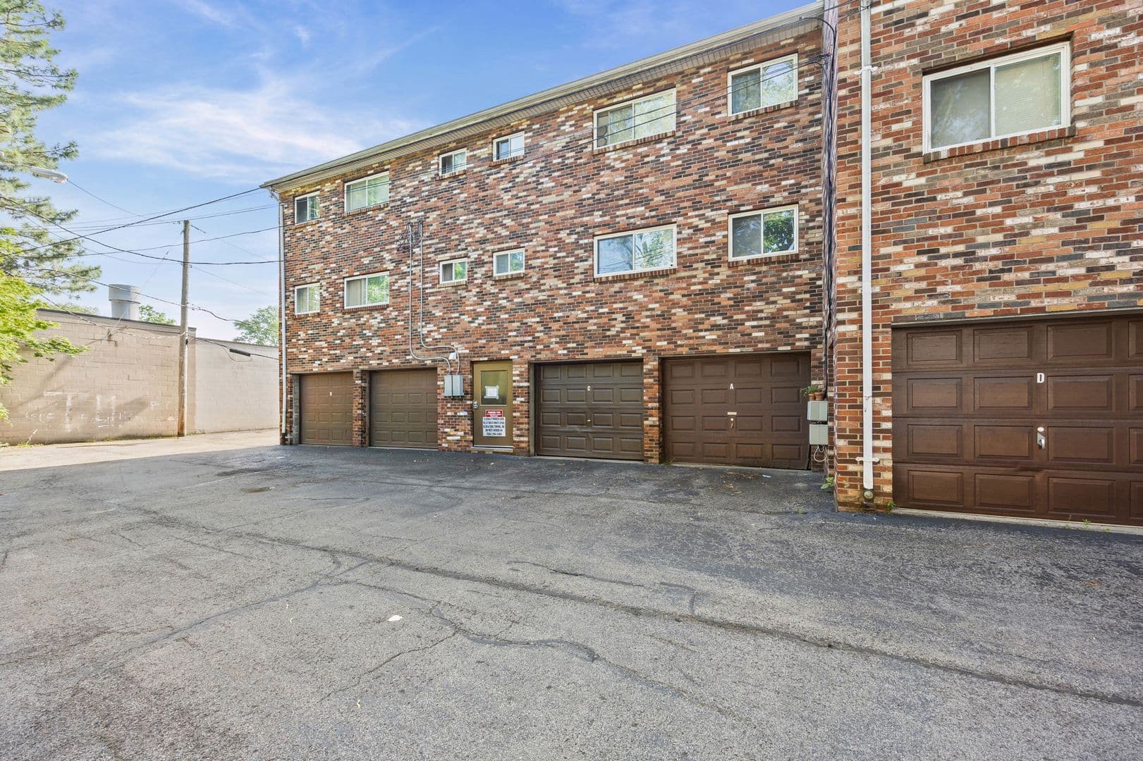Rochester Apartment: 721 Cedarwood Terrace