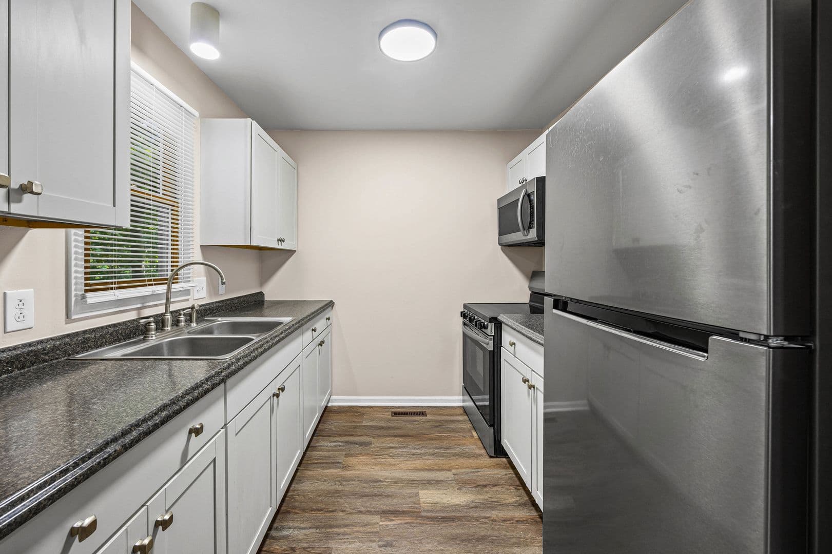 Greece Apartment: 419 Britton Road