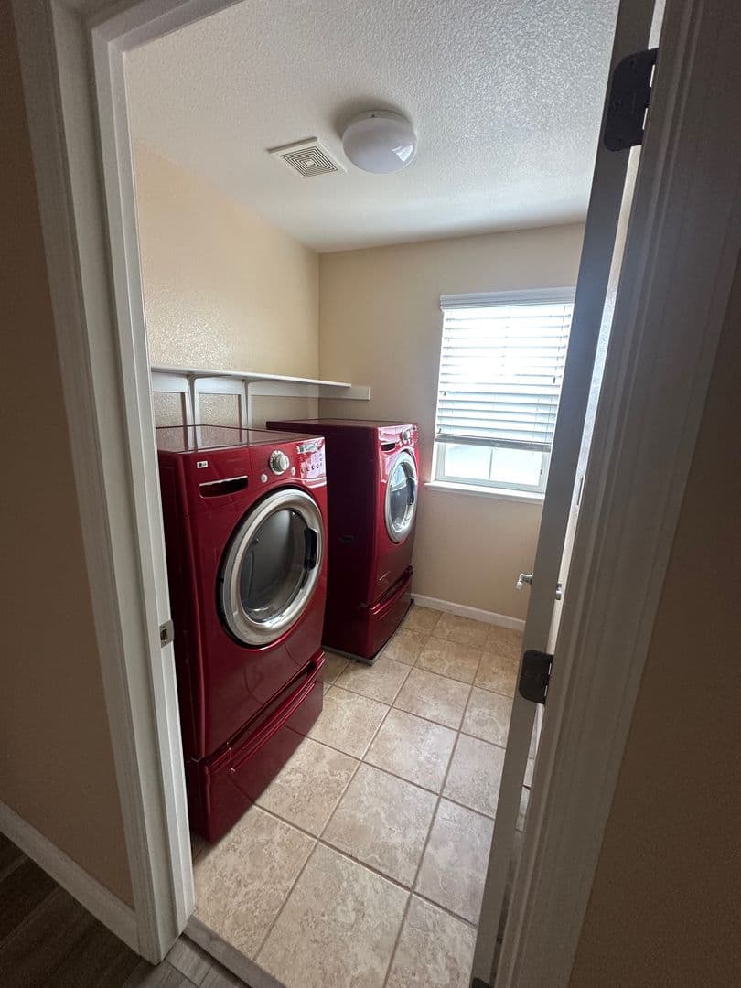 Stockton House: 634 Beeler St