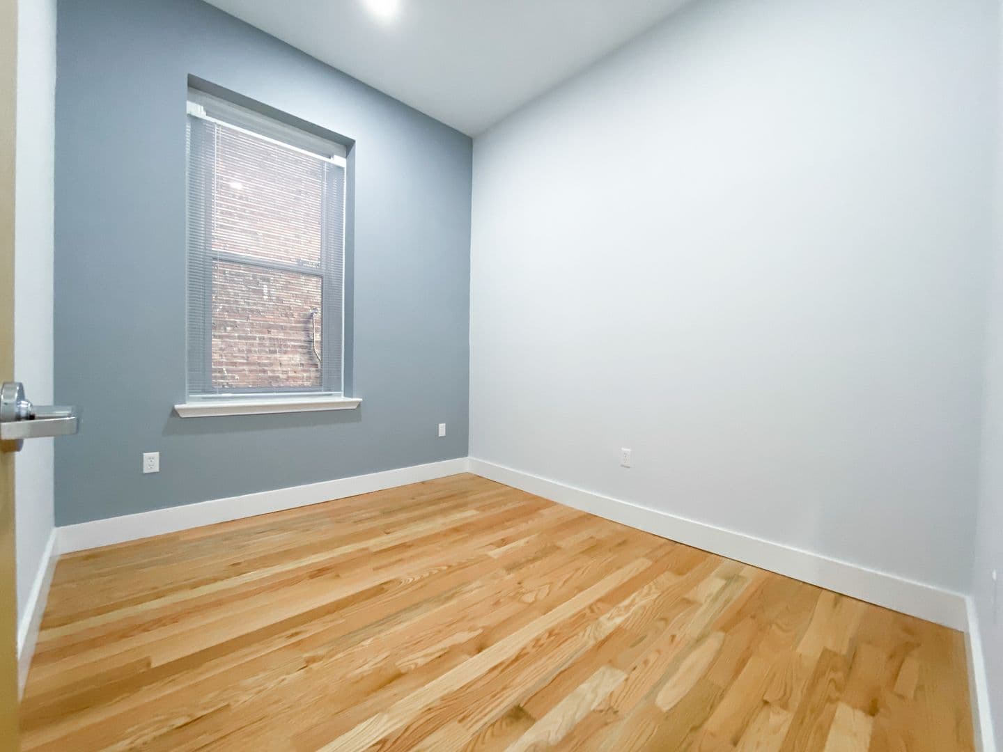 Philadelphia Apartment: 1935-37 Chestnut Street