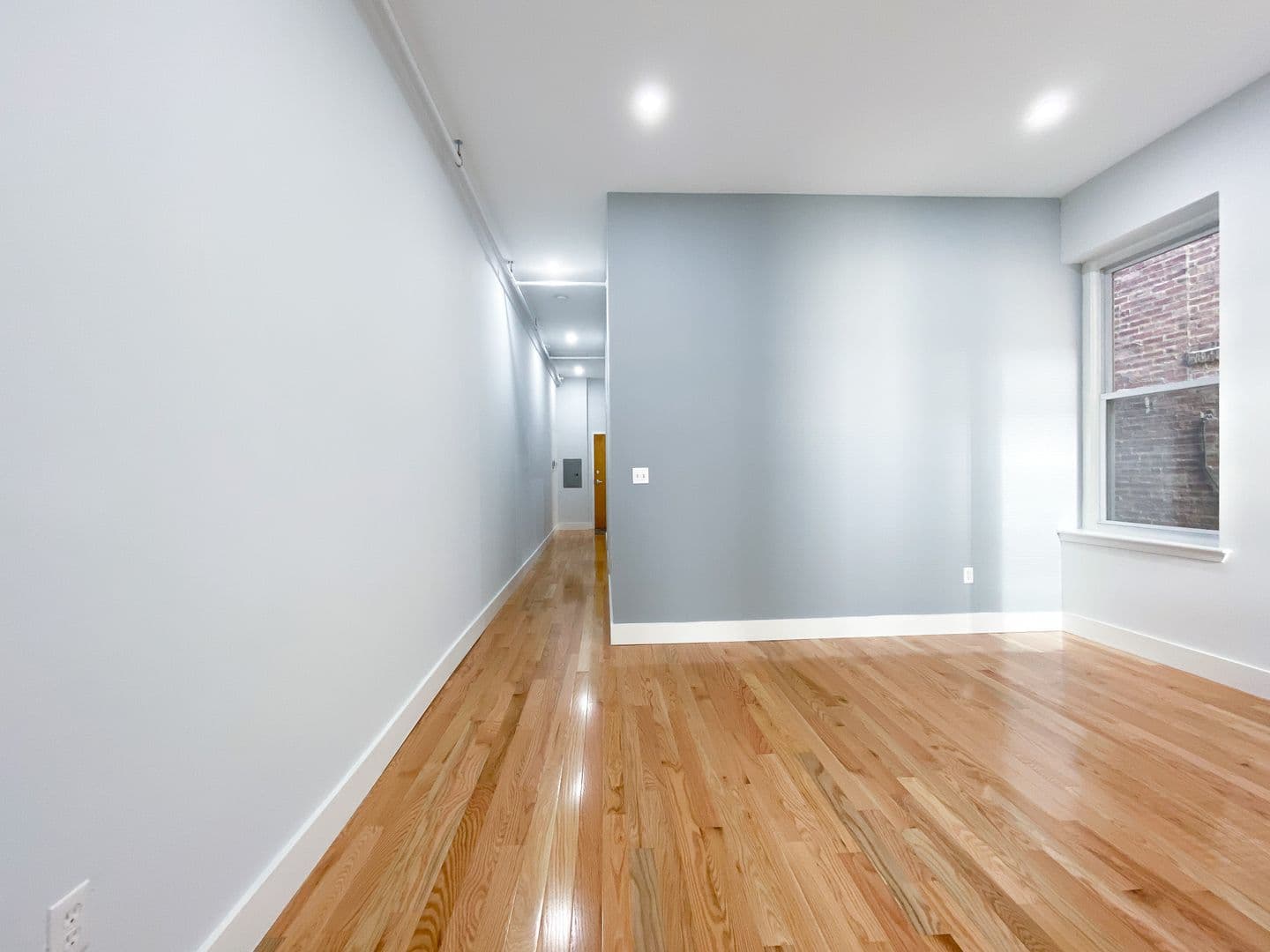 Philadelphia Apartment: 1935-37 Chestnut Street