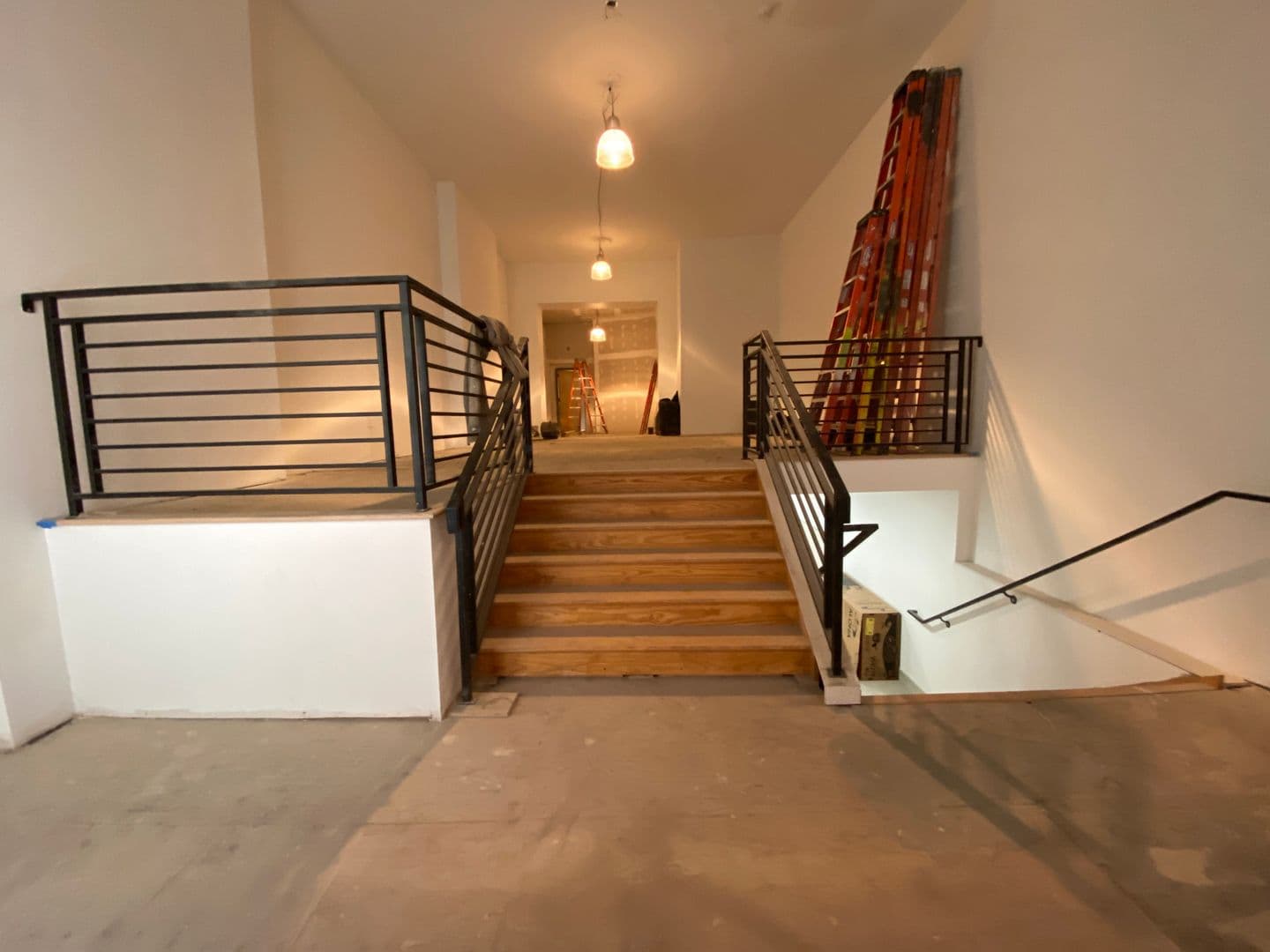 Philadelphia Apartment: 1935-37 Chestnut Street