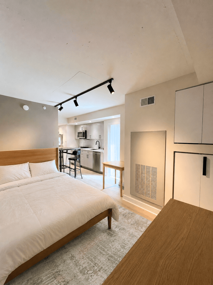 Philadelphia Apartment: 1813 Ranstead St