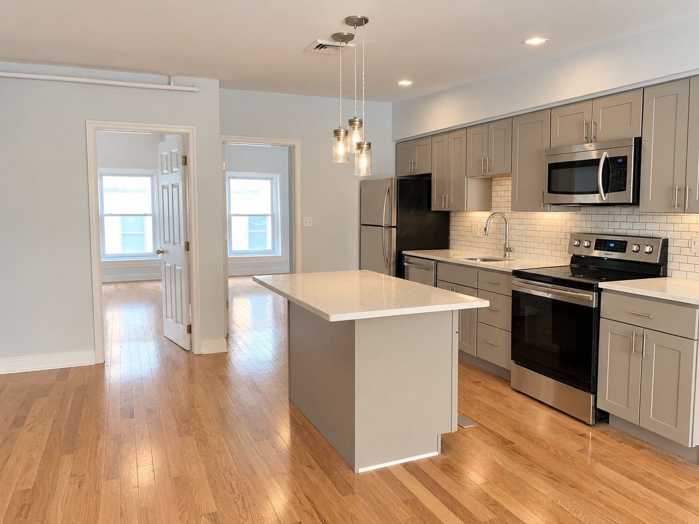 Philadelphia Apartment: 1935-37 Chestnut Street