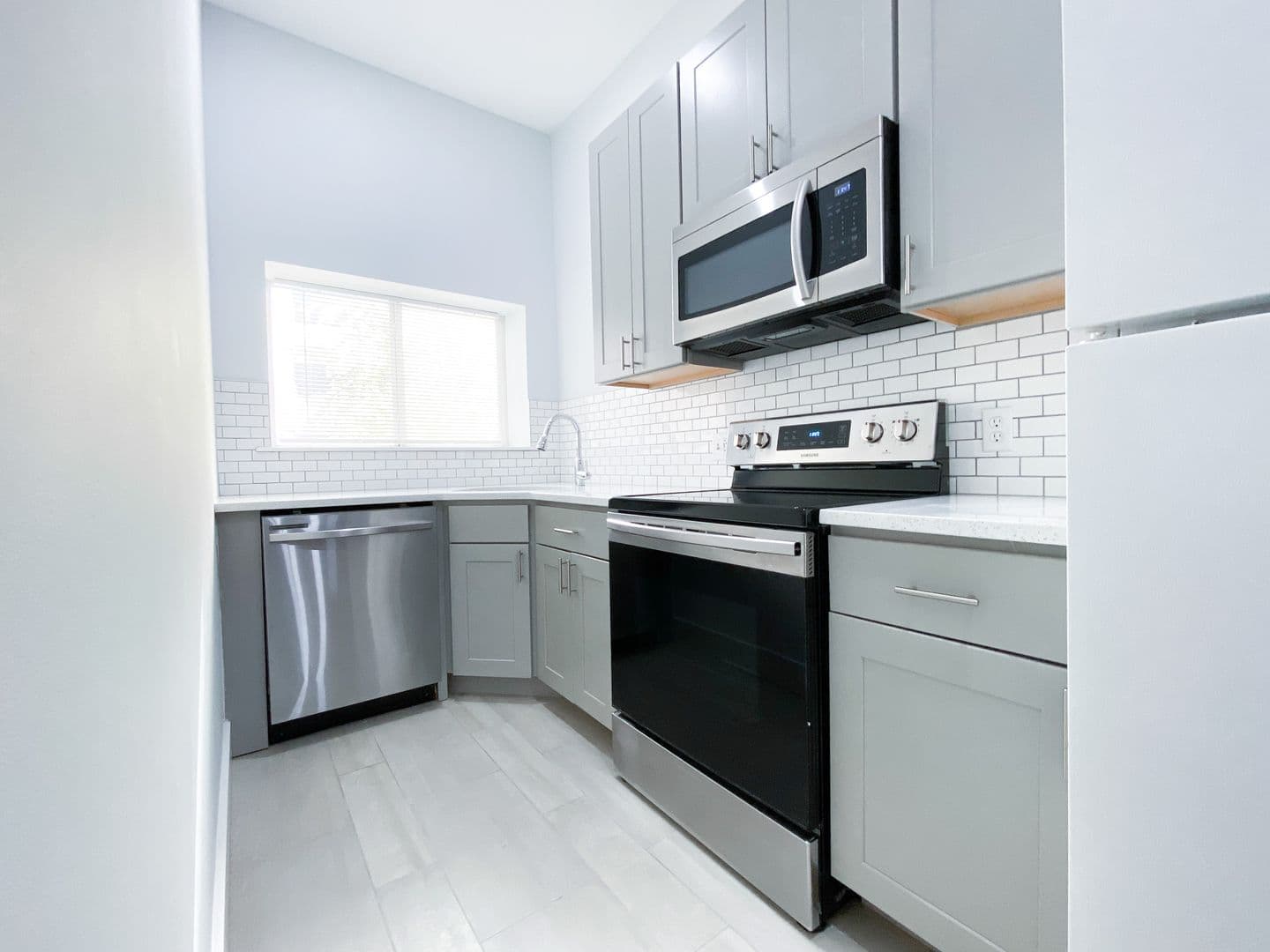 Philadelphia Apartment: 1935-37 Chestnut Street