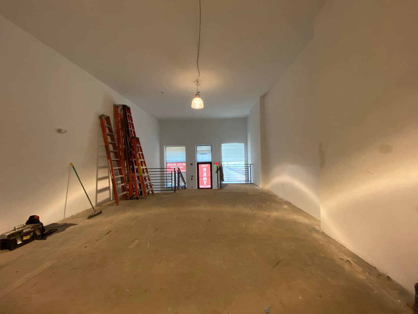 Philadelphia Apartment: 1935-37 Chestnut Street