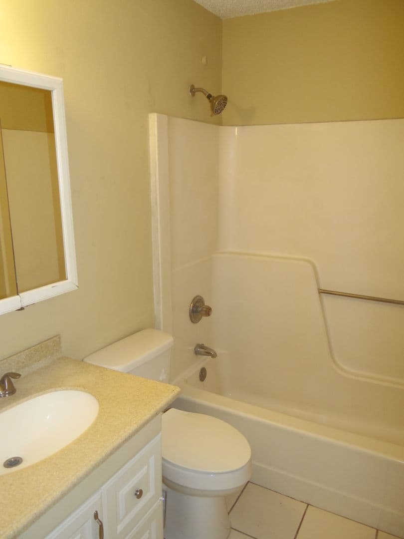 Dade City House: 37850 WDCF Dr. #2