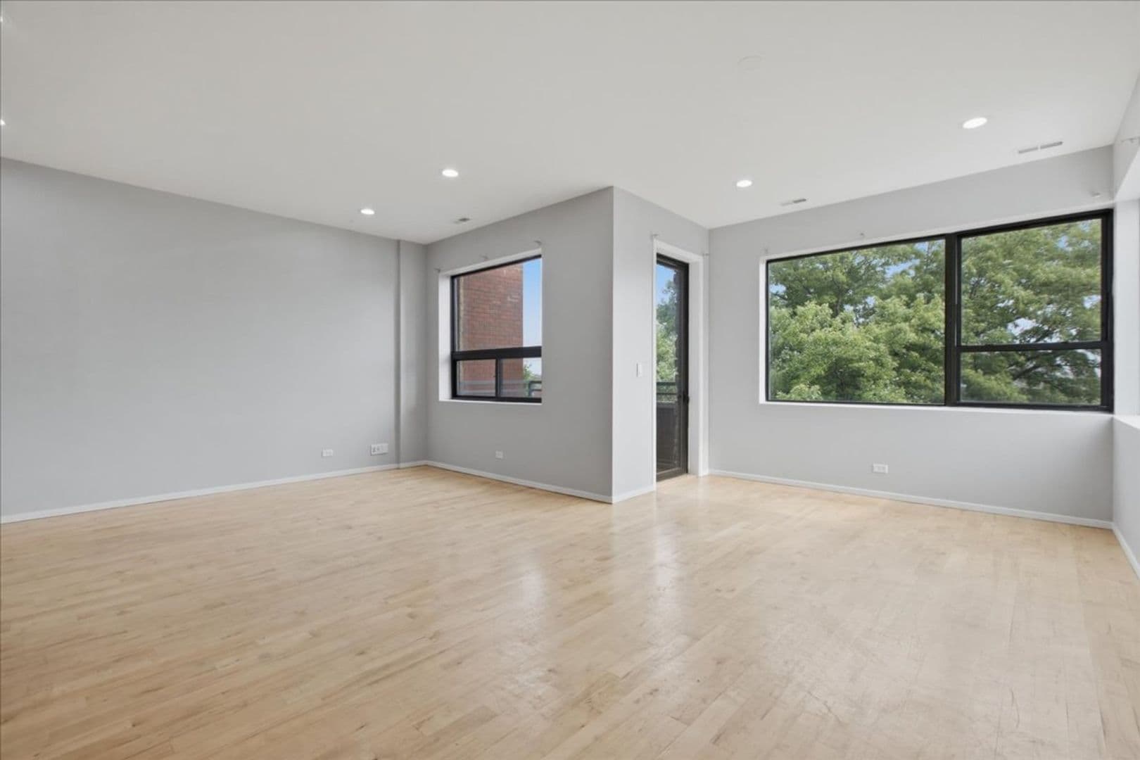Chicago Apartment: 1649 W. Cortland