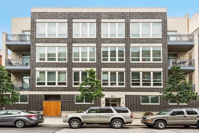 Chicago Apartment: 951 West Huron
