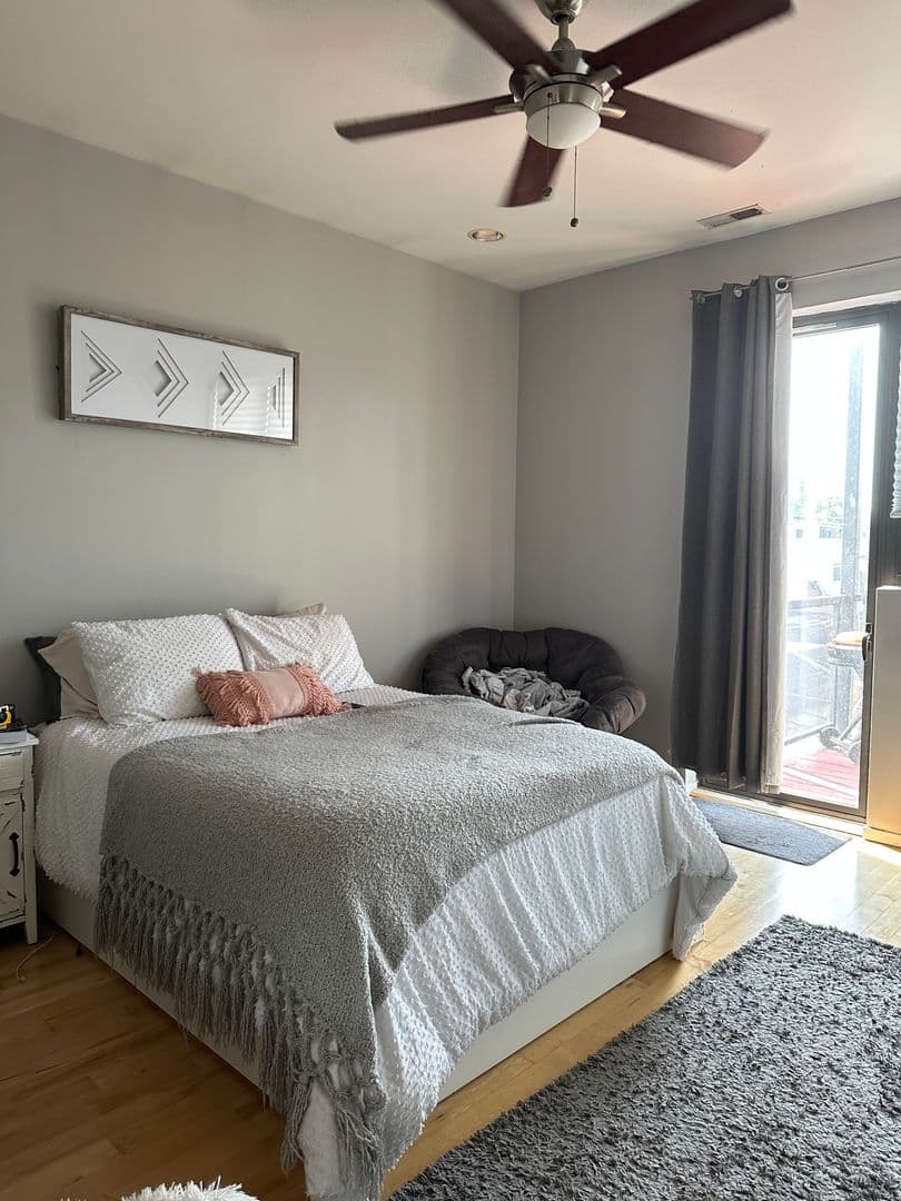 Chicago Apartment: 1649 W. Cortland