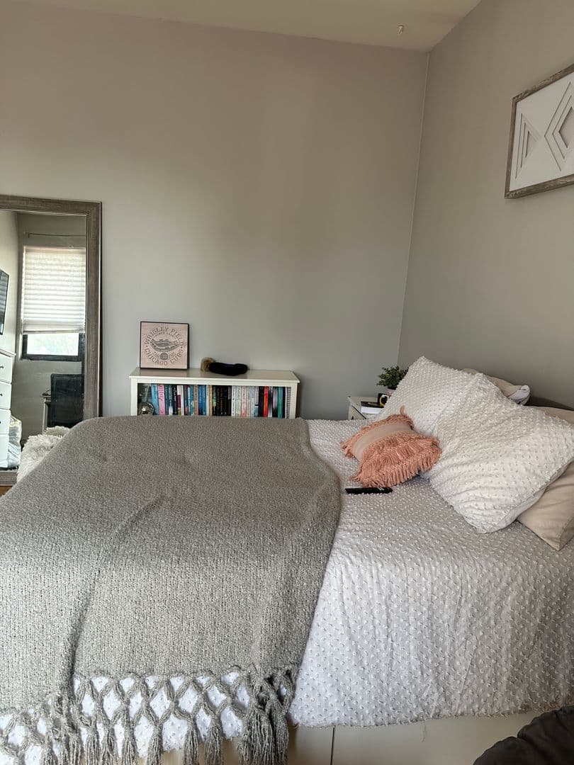 Chicago Apartment: 1649 W. Cortland