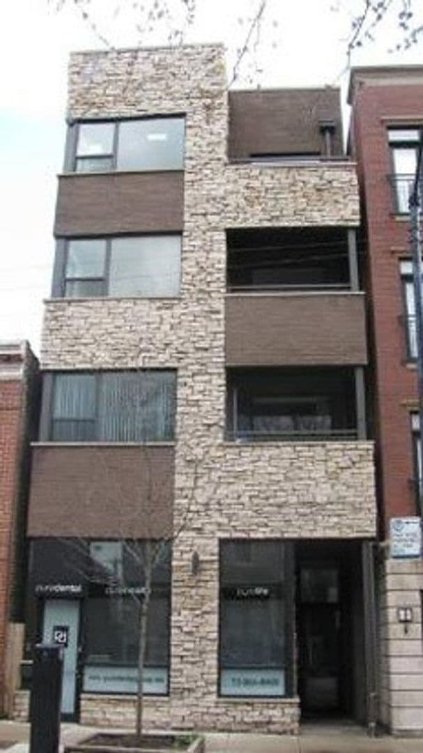 Chicago Apartment: 1649 W. Cortland