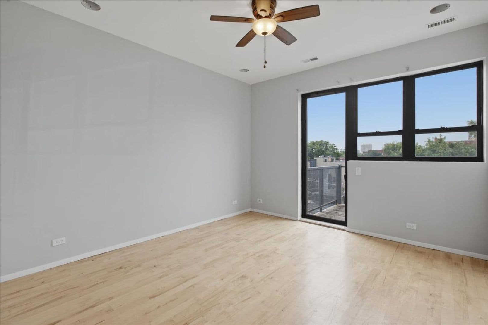 Chicago Apartment: 1649 W. Cortland