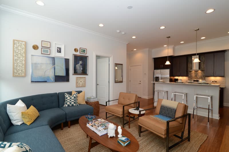 Chicago Apartment: 951 West Huron
