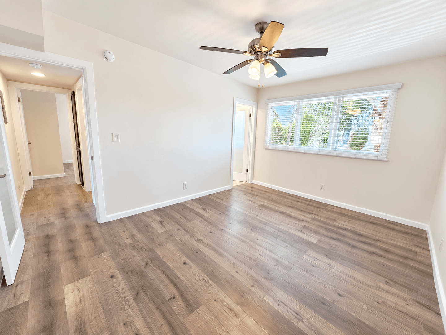 Inglewood Apartment: 621 E. 99th St