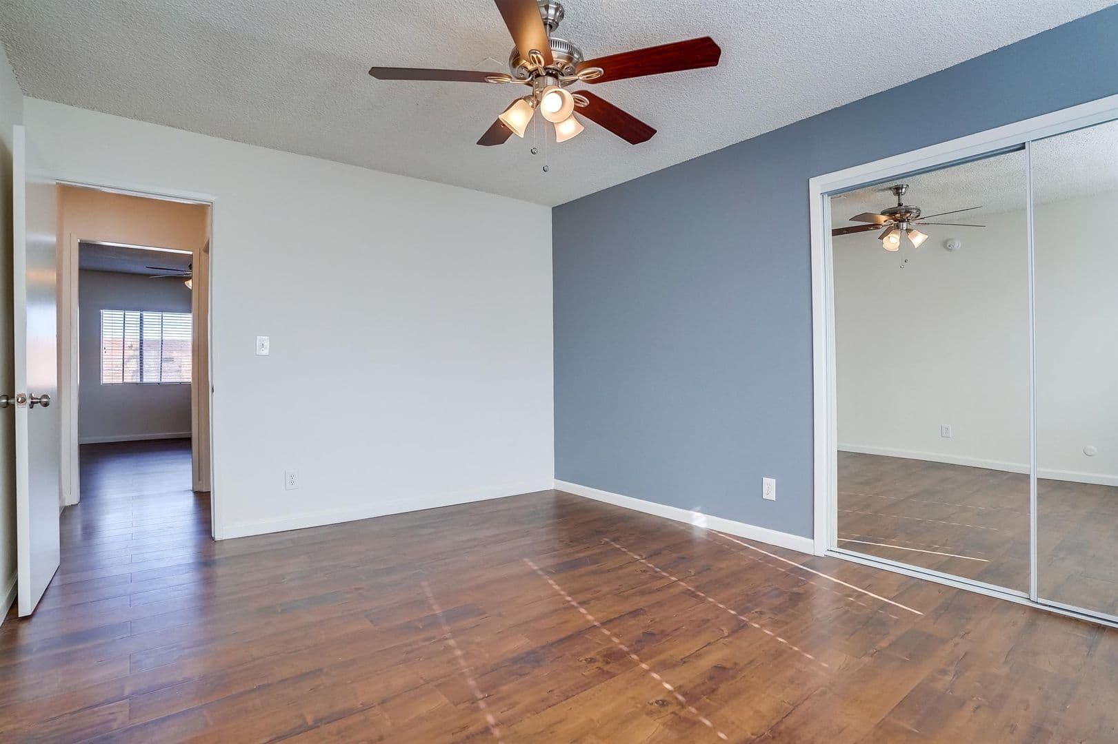 Los Angeles Apartment: 2629 S. Budlong Ave