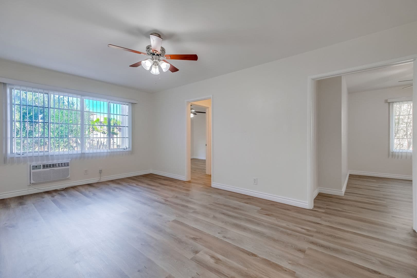 Los Angeles Apartment: 4078 Muirfield Rd & 4319 Santo Tomas Dr