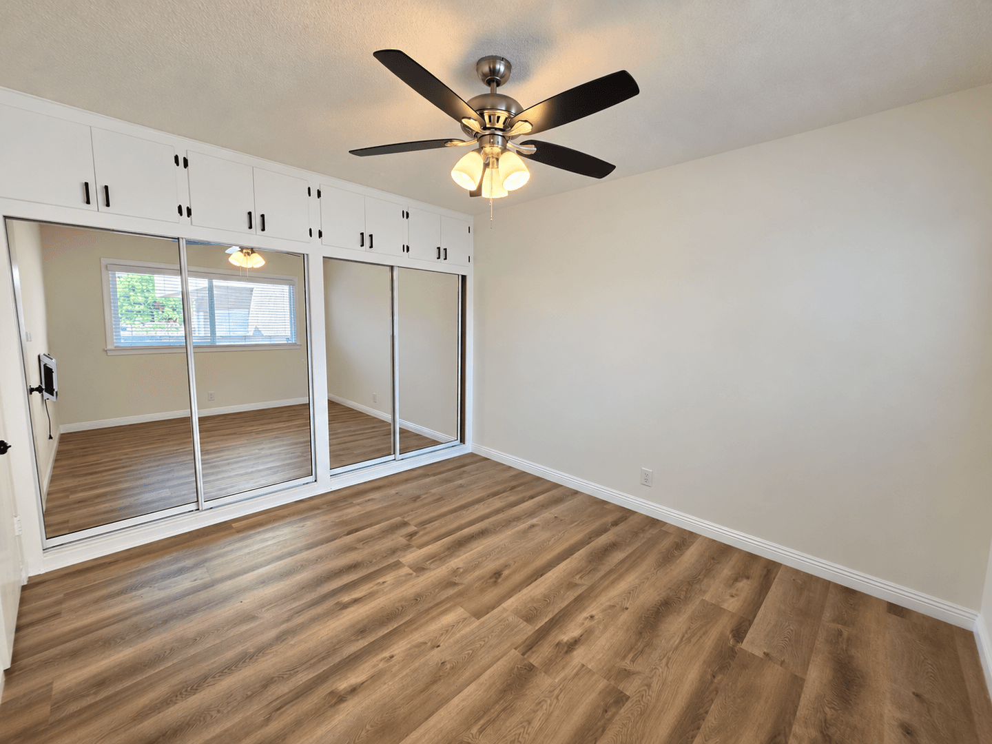 Los Angeles Apartment: 3121 W. Slauson