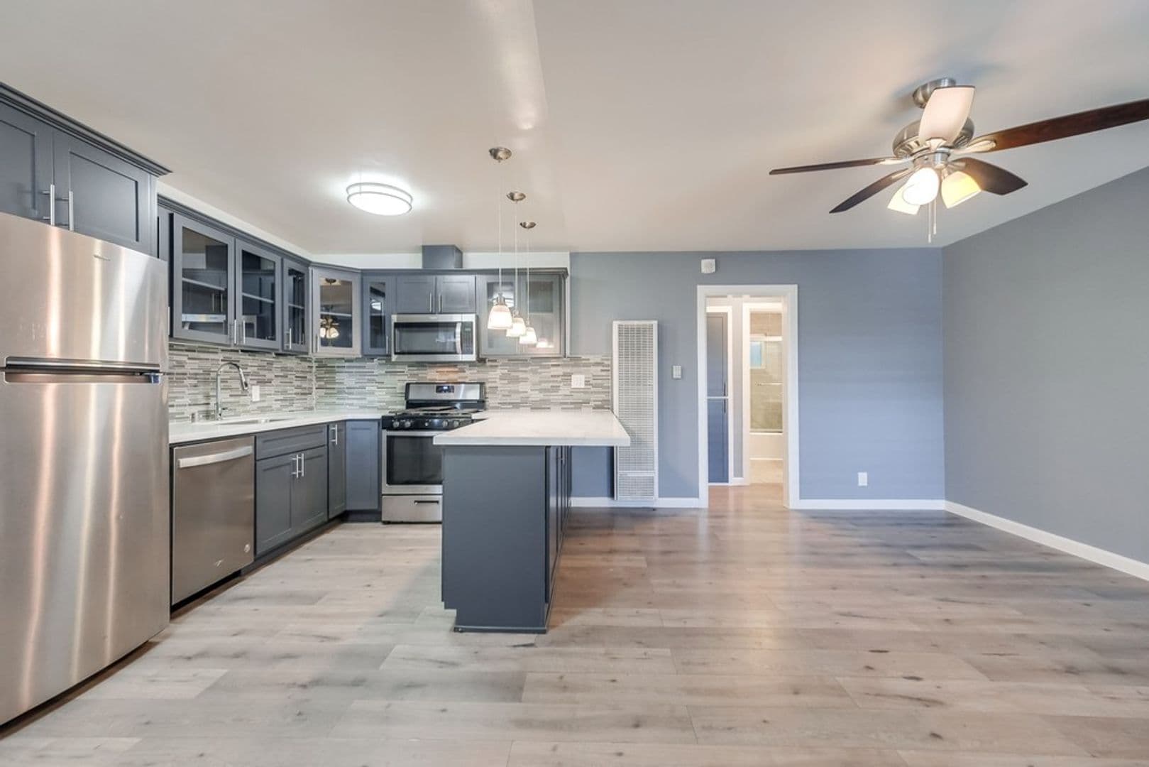 Los Angeles Apartment: 2675 Arlington Ave & 3105 W 27th St