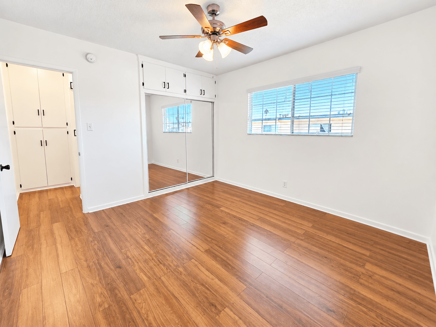 Los Angeles Apartment: 6028 - 6100 West Blvd