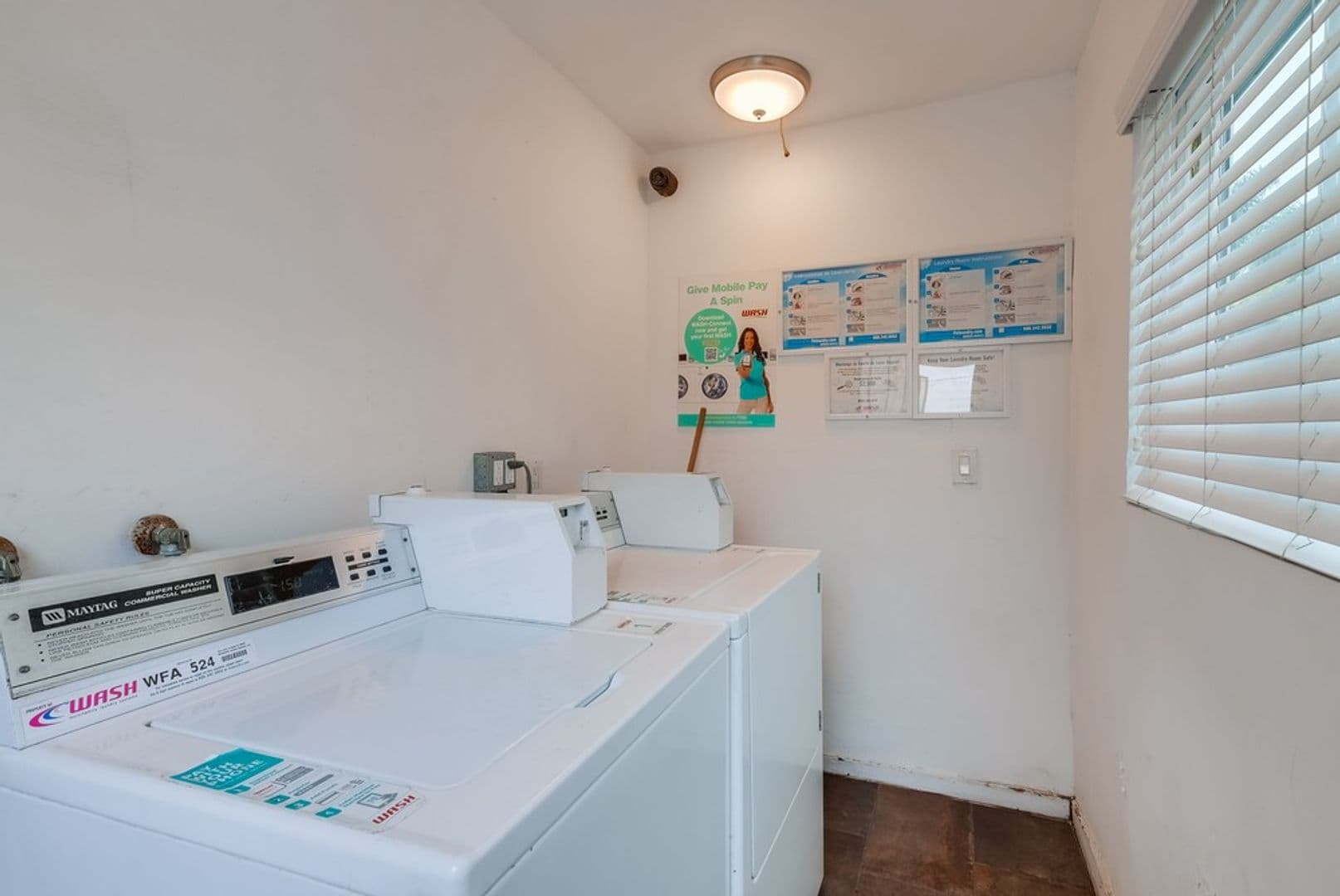 Inglewood Apartment: 629 - 633 W. Hyde Park Blvd