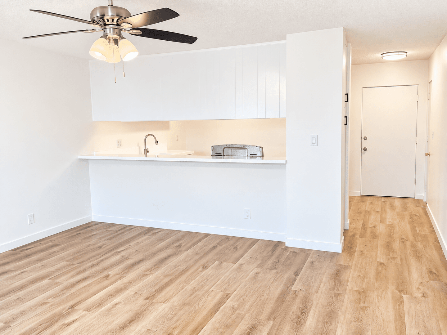 Los Angeles Apartment: 3715 W. 27th St