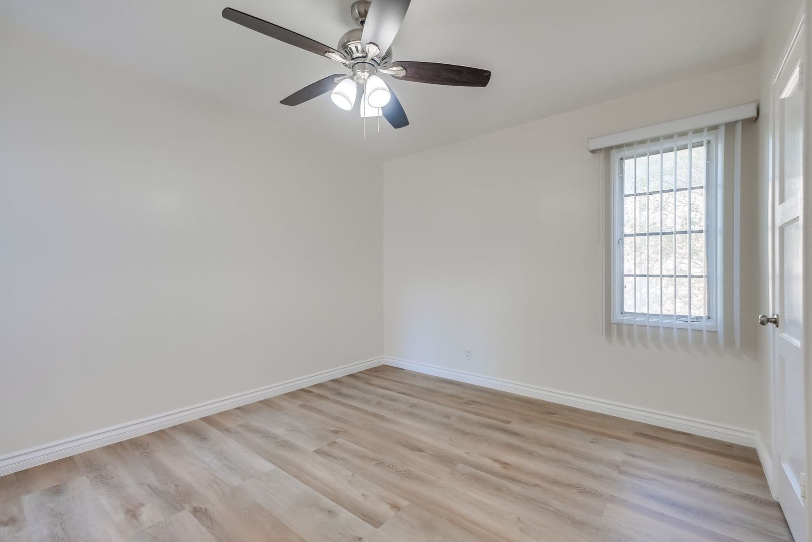 Los Angeles Apartment: 4078 Muirfield Rd & 4319 Santo Tomas Dr