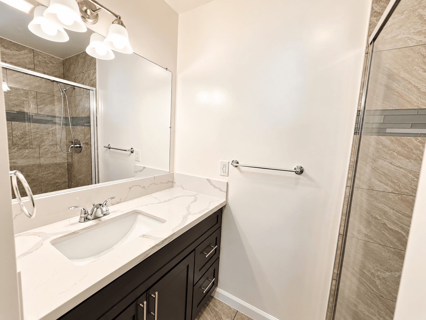 Inglewood Apartment: 621 E. 99th St