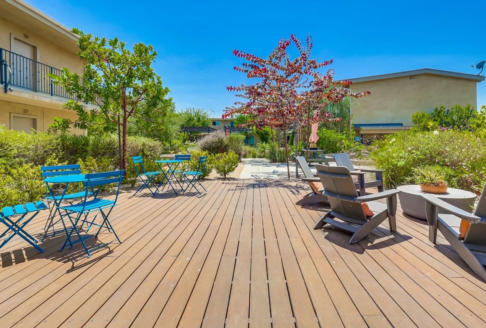 Los Angeles Apartment: 3528 - 3530 W. Adams Blvd.