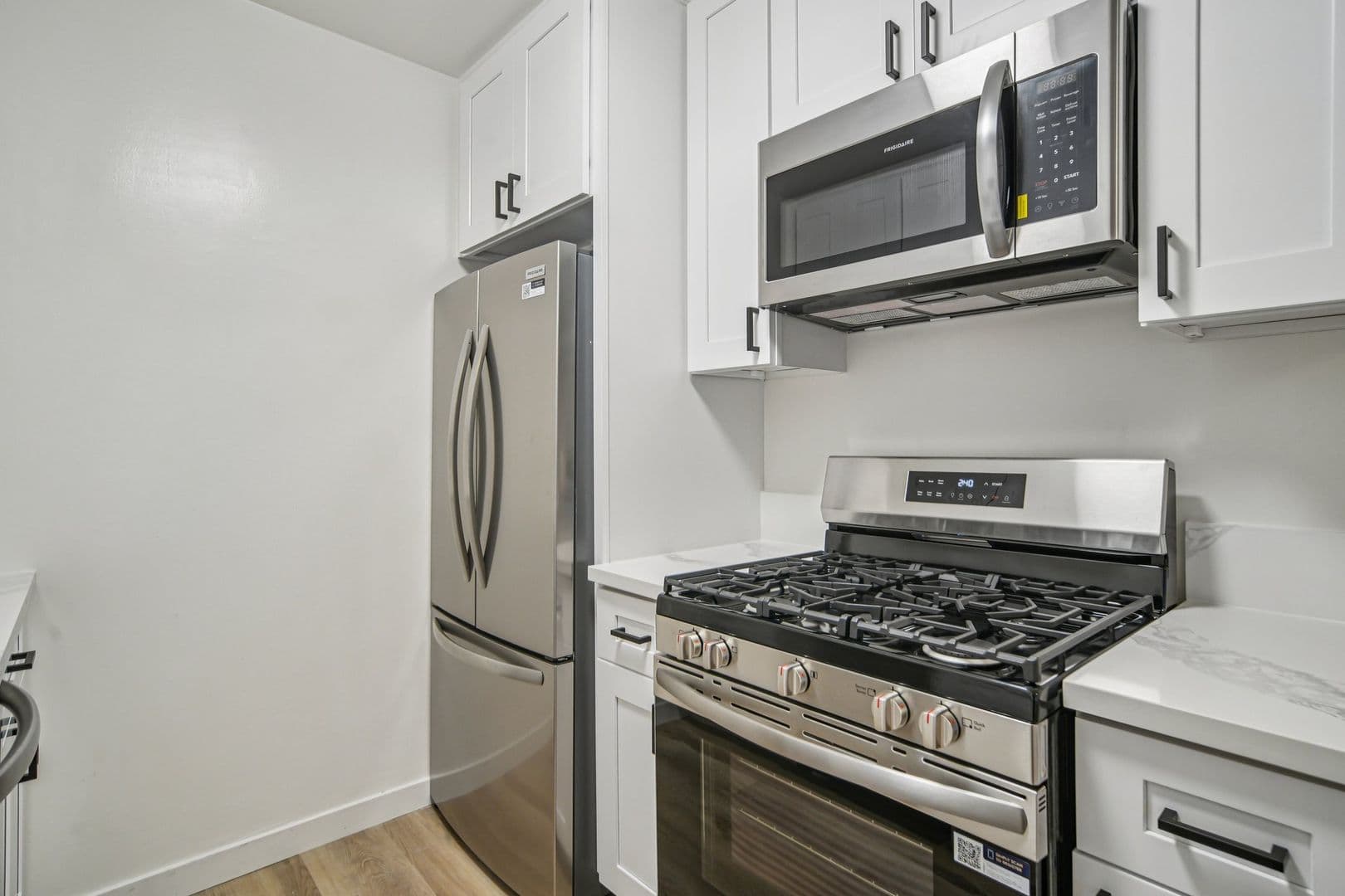 Los Angeles Apartment: 2026 Shenandoah St