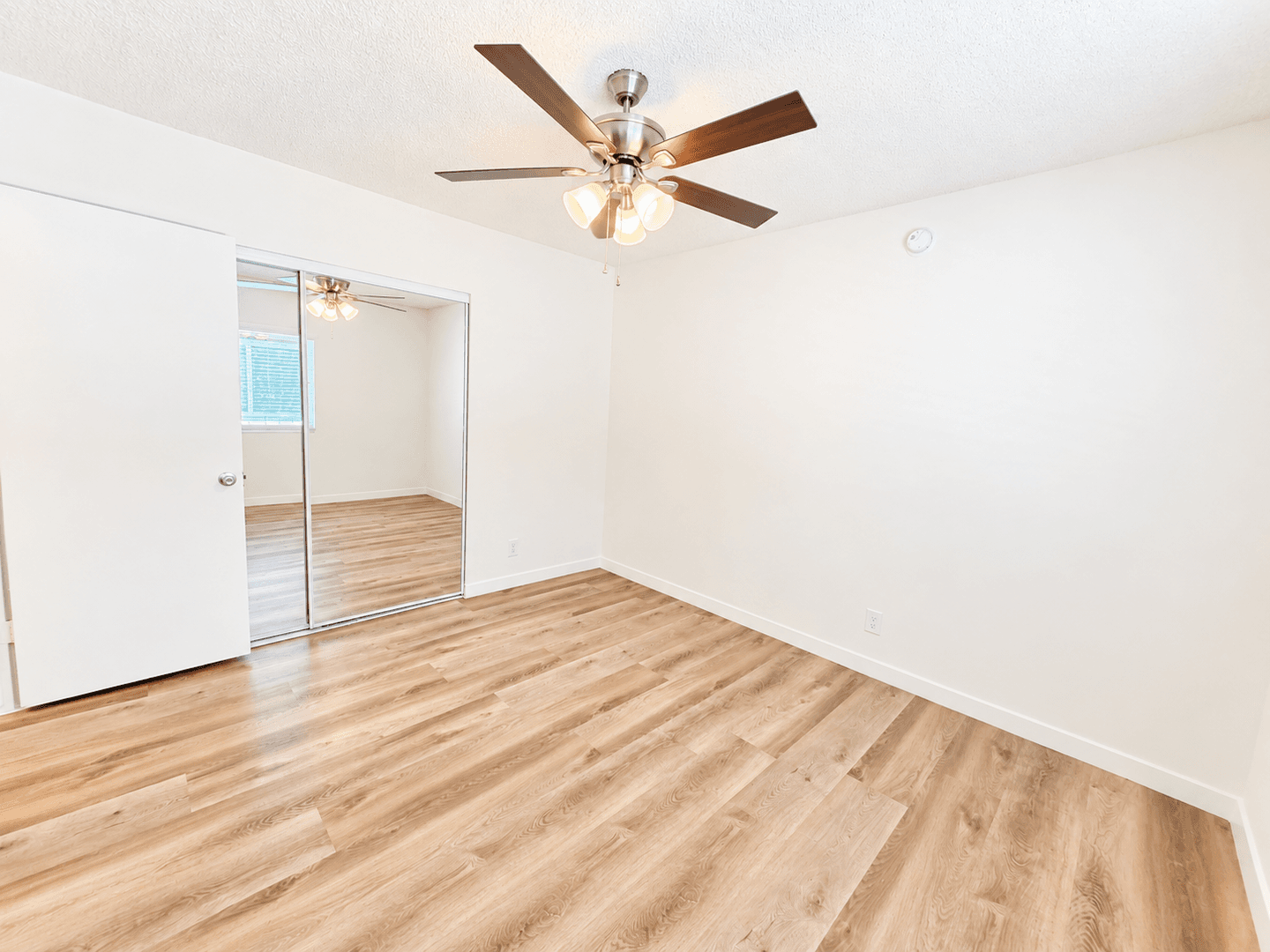 Los Angeles Apartment: 3715 W. 27th St