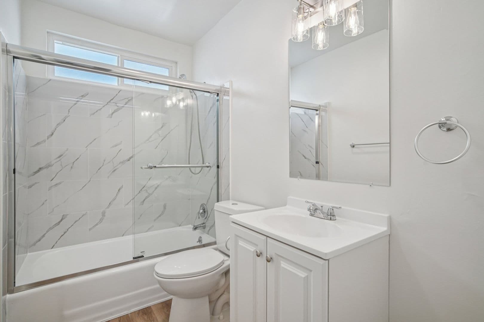 Los Angeles Apartment: 2026 Shenandoah St