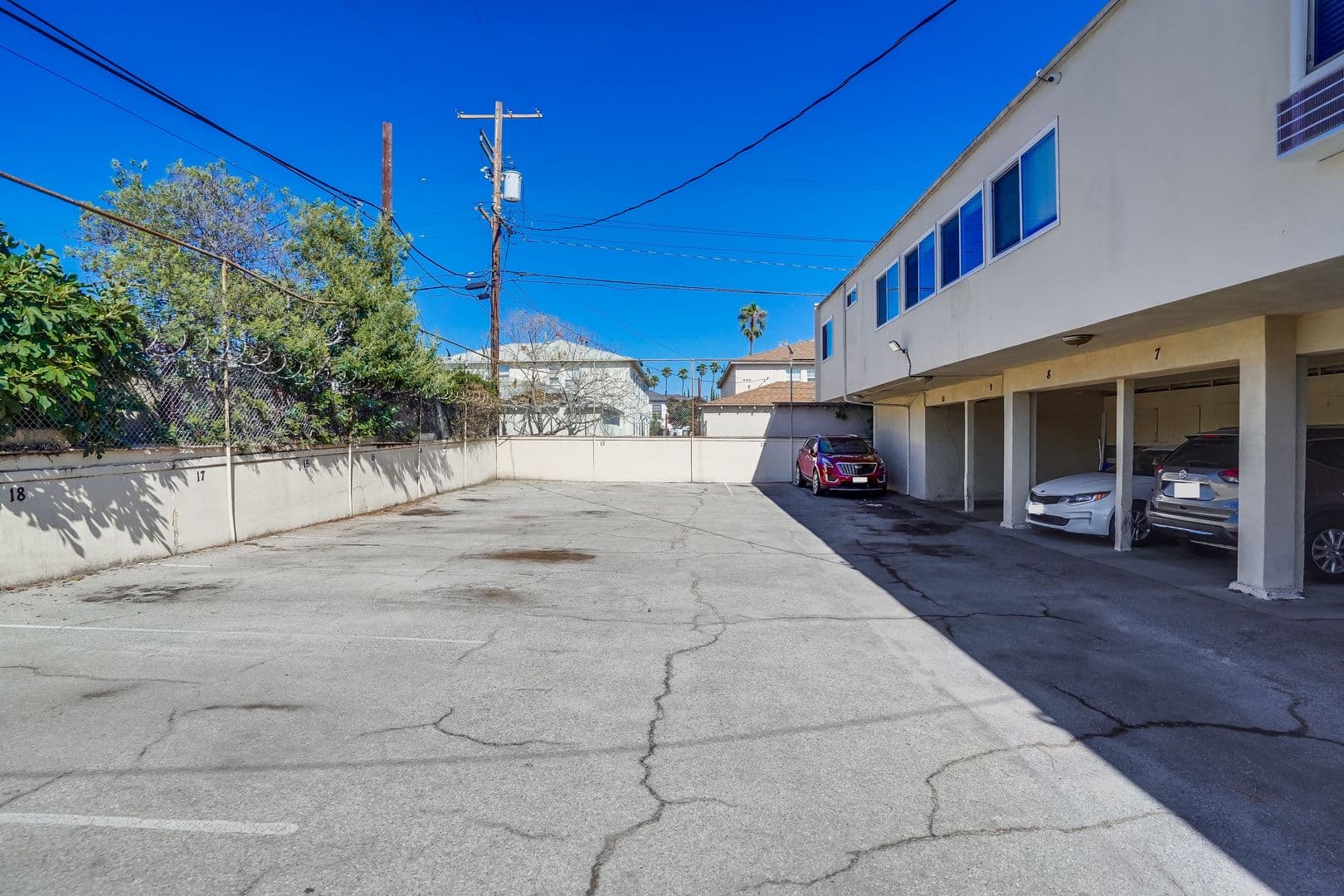 Los Angeles Apartment: 3715 W. 27th St
