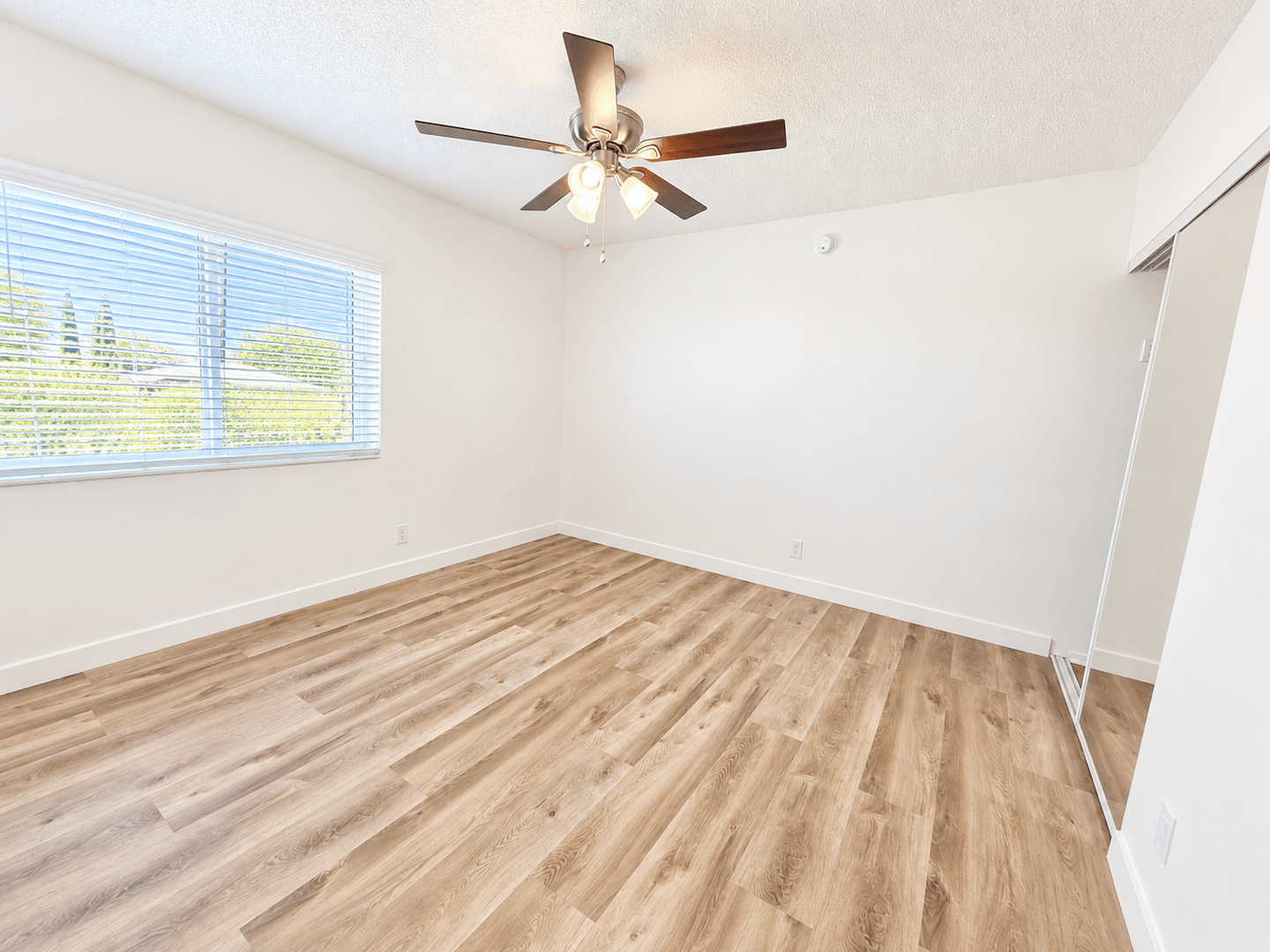 Los Angeles Apartment: 3715 W. 27th St