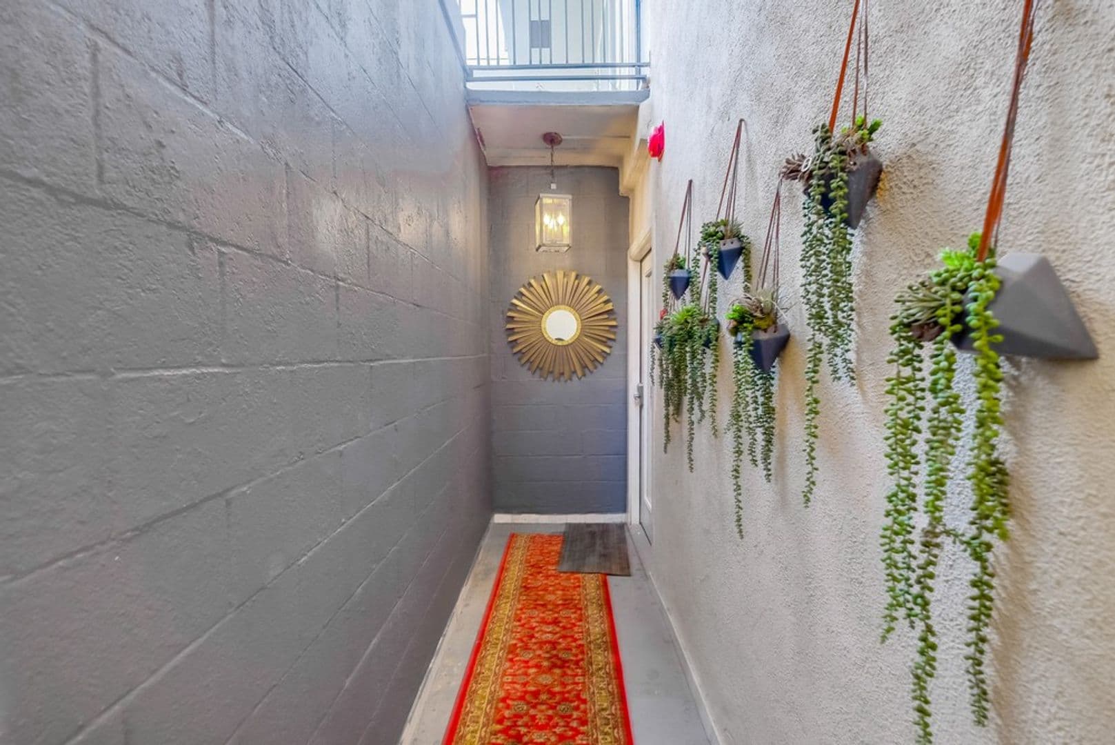Inglewood Apartment: 621 E. 99th St