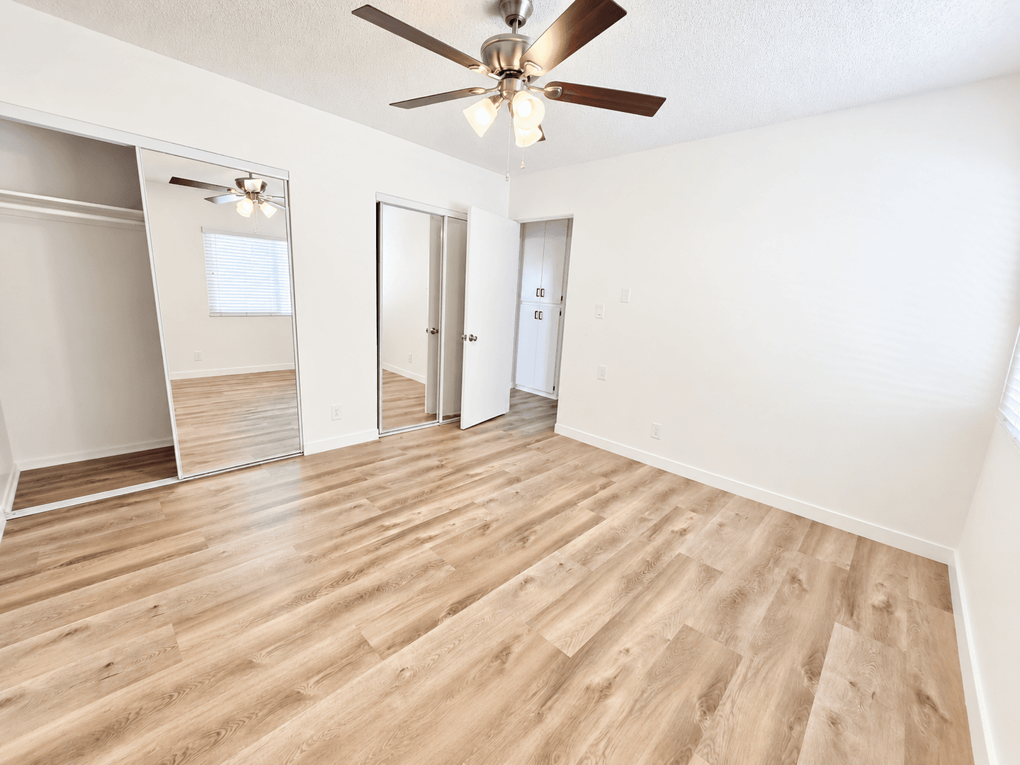 Los Angeles Apartment: 3715 W. 27th St