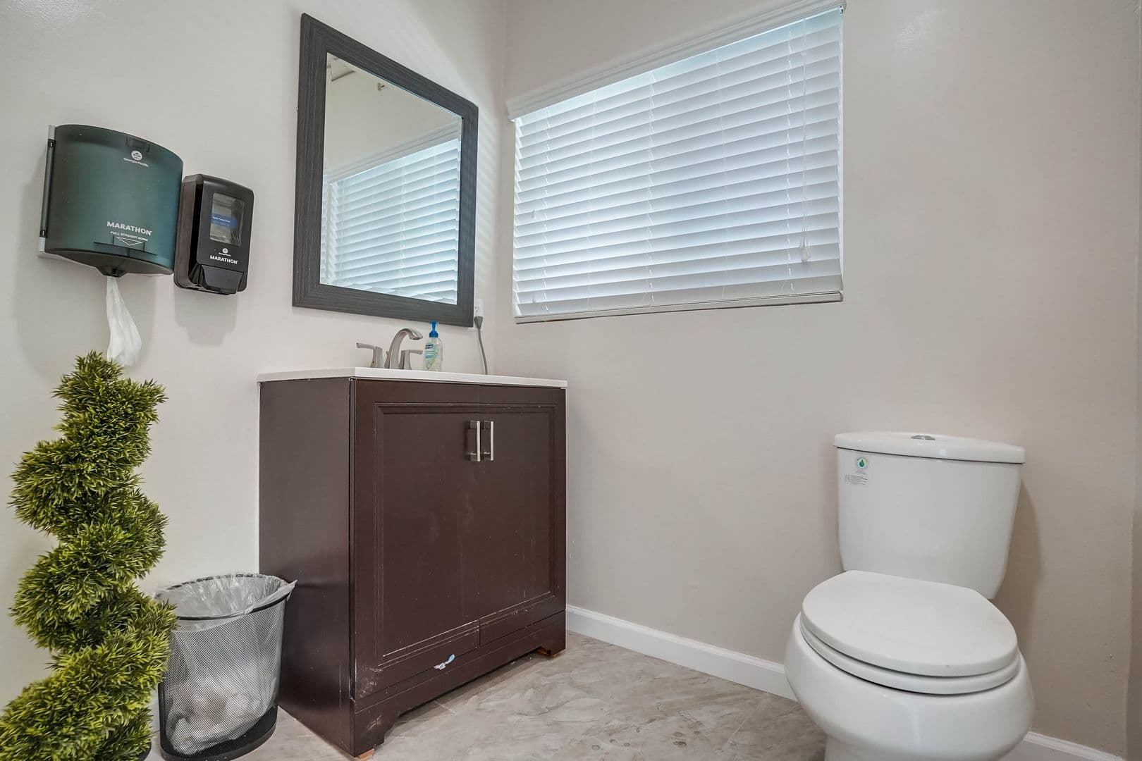 Inglewood Apartment: 920 Enterprise Ave