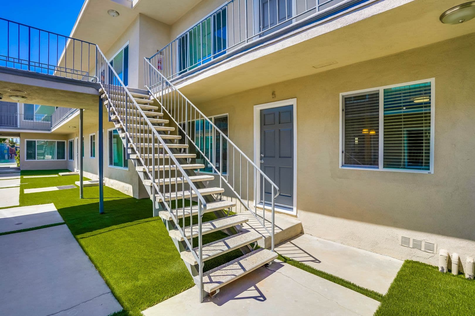 Inglewood Apartment: 920 Enterprise Ave