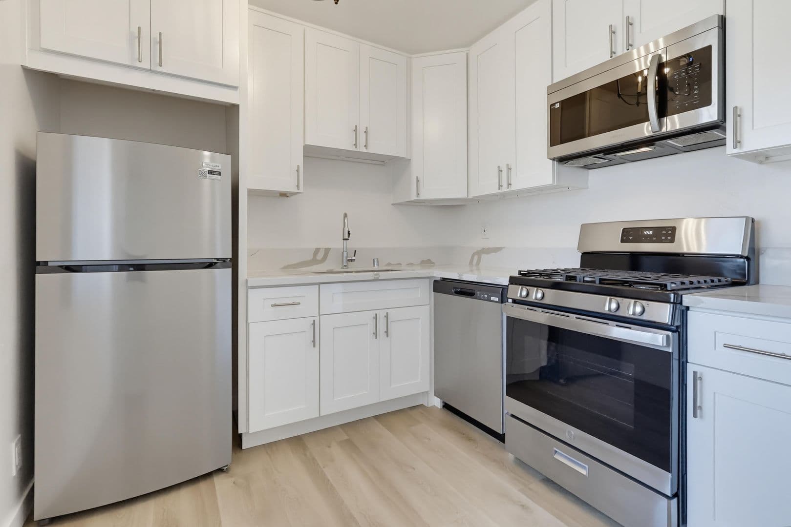 Hawthorne Apartment: 3636 W. Imperial Hwy