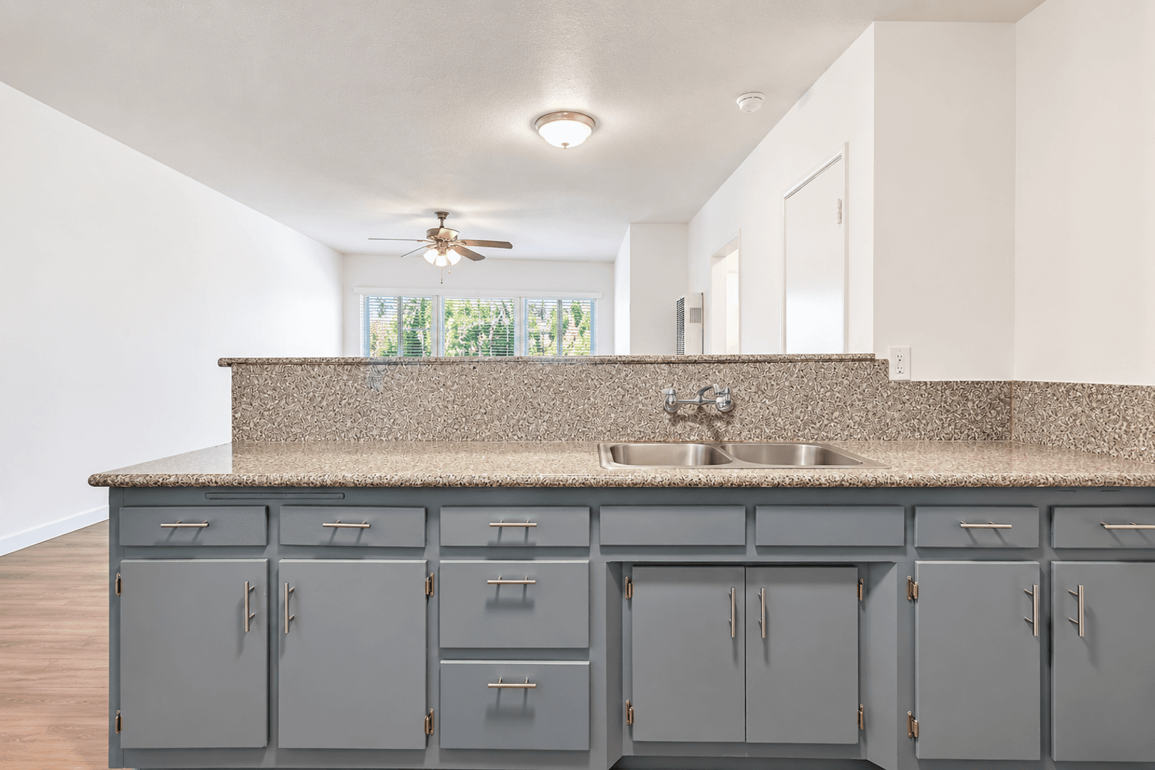 Los Angeles Apartment: 2235 W. 26th Pl