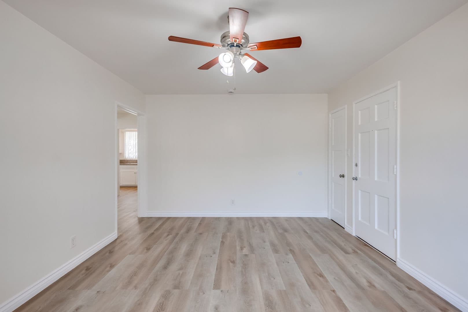 Los Angeles Apartment: 4078 Muirfield Rd & 4319 Santo Tomas Dr