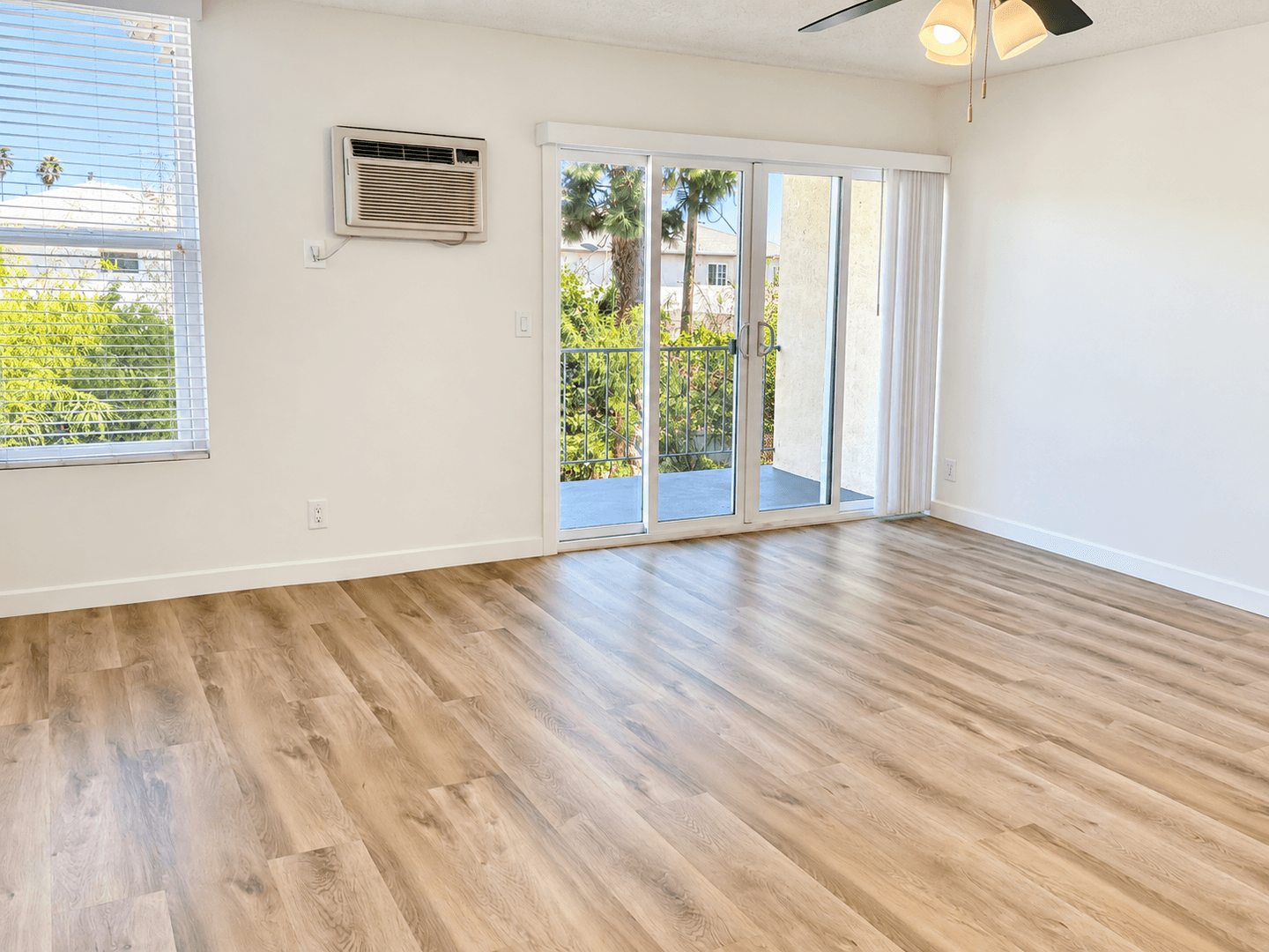 Los Angeles Apartment: 3715 W. 27th St